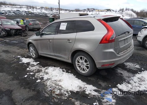 2016 Volvo Xc60 T5 Platinum z USA, uszkodzony, nr VIN YV4612RM4G2843333